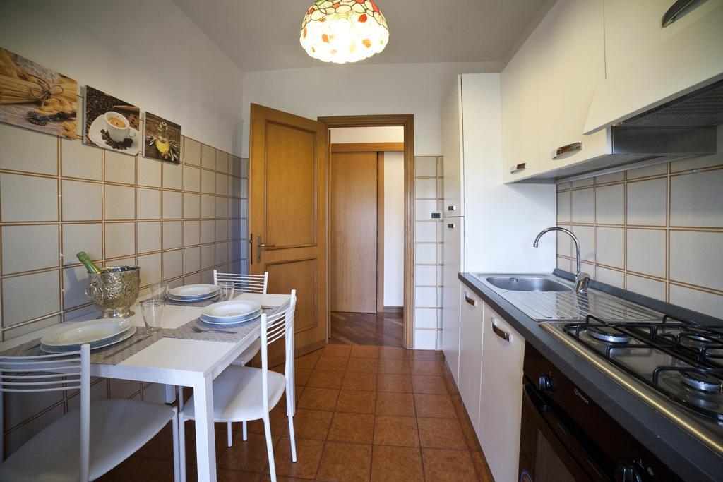 Roman Holidays All'Eur الغرفة الصورة
